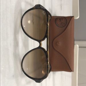 Brown ray ban sunglasses